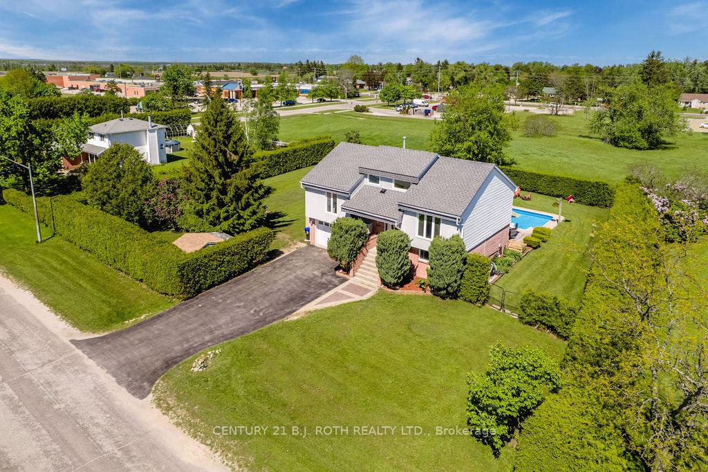 2823 Small Street, Innisfil — photo 2 of 5