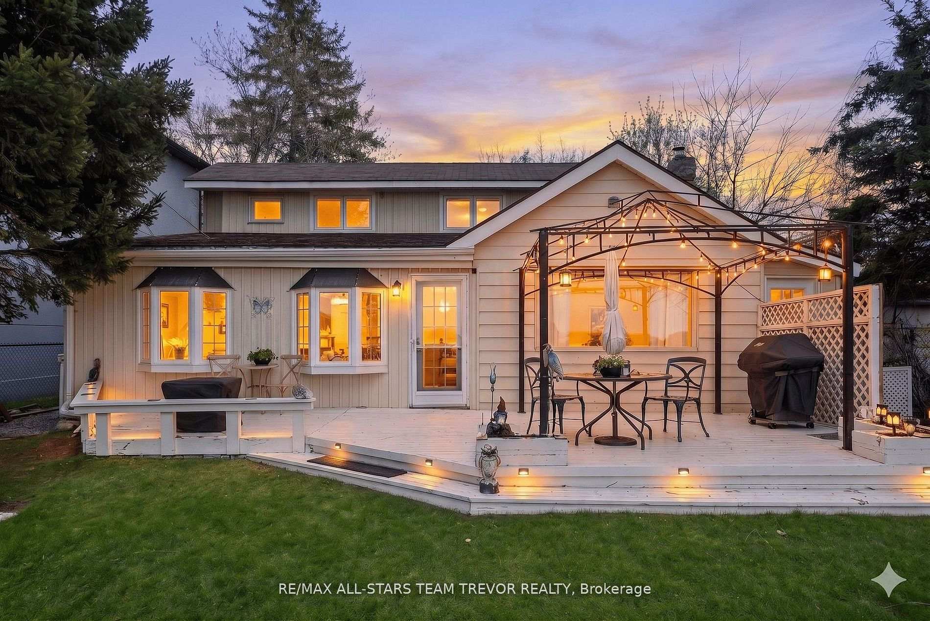 263 Pleasant Boulevard, Georgina, ON L4P 2S7 — Georgina, Ontario