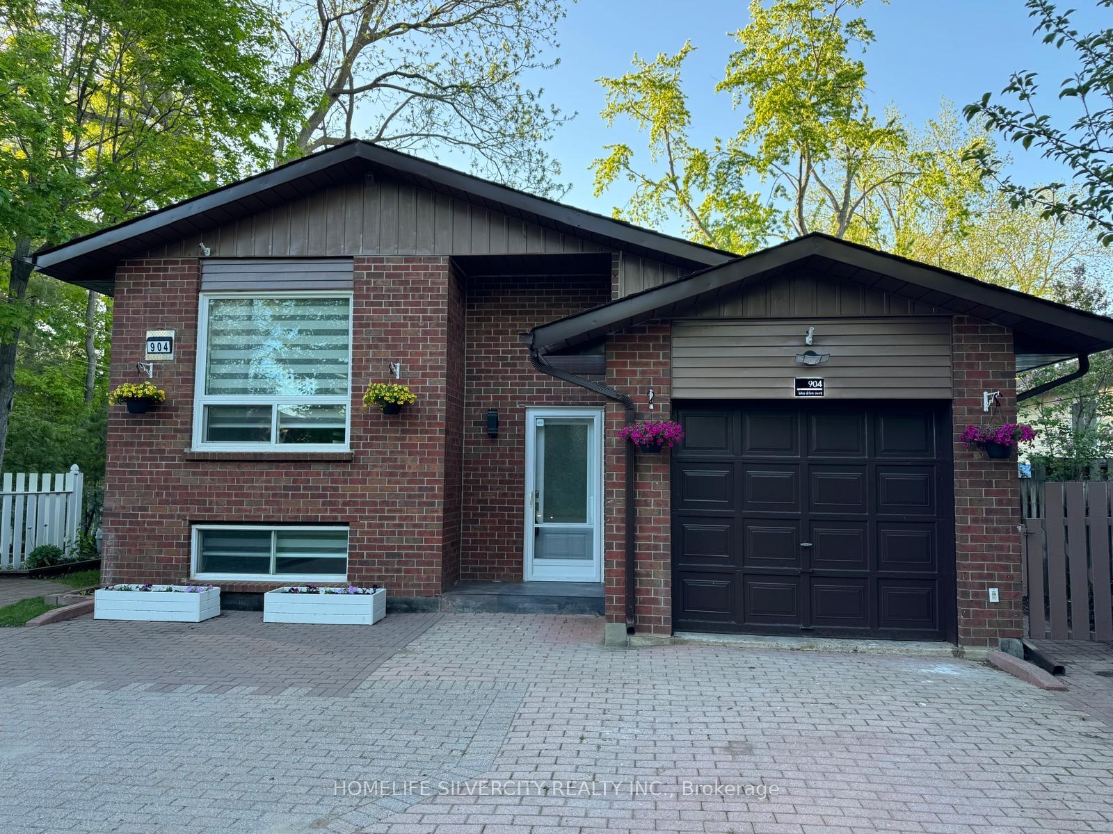 904 Lake Drive E, Georgina — photo 2 of 5