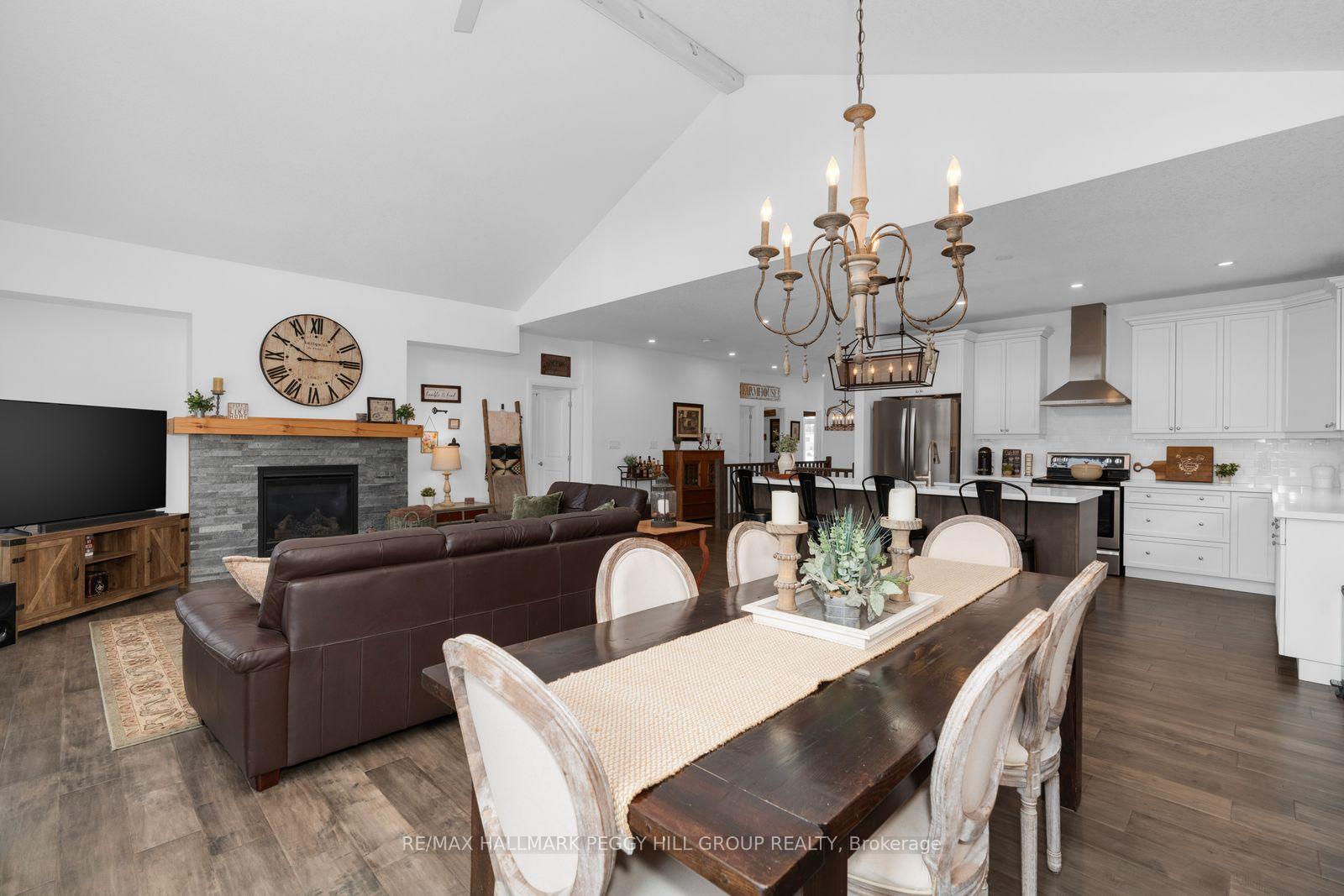 2967 Earl Street, Innisfil — photo 2 of 5