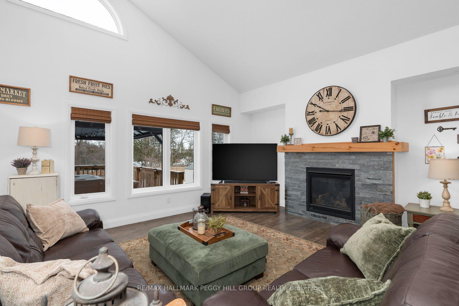 2967 Earl Street, Innisfil — photo 5 of 5