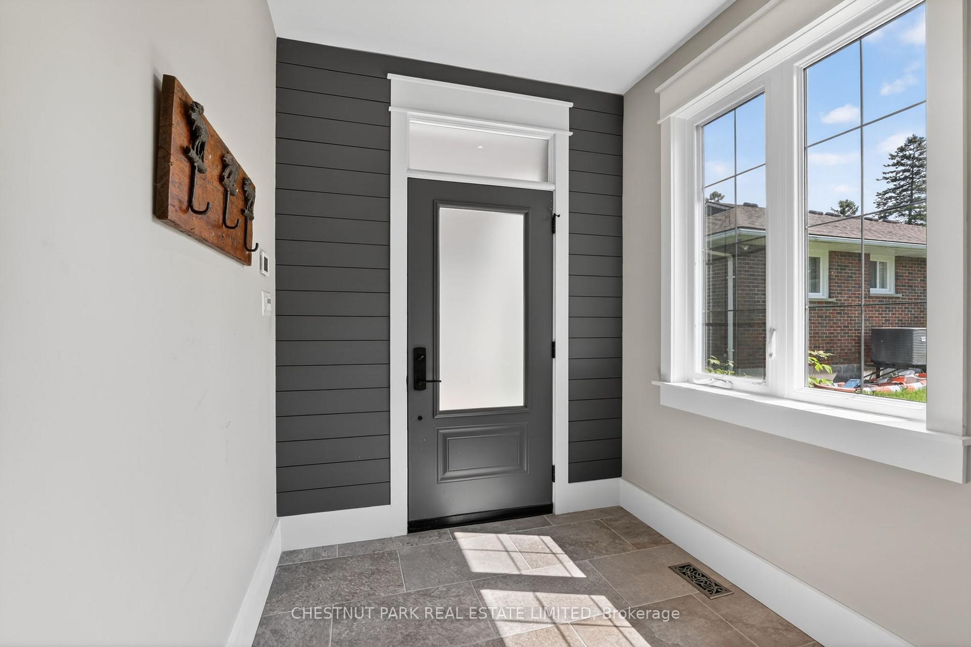 153 Riveredge Drive, Georgina — photo 4 of 5