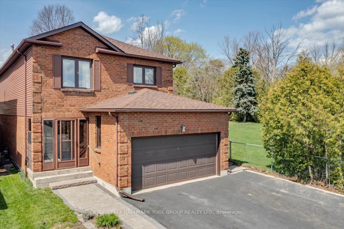 20 Sunbird Boulevard, Georgina — photo 2 of 5