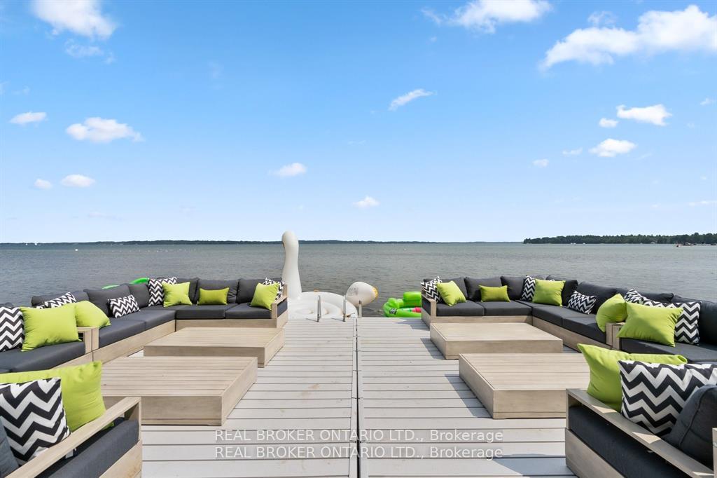 943 Barry Avenue, Innisfil, ON L0L 1W0 — Innisfil, Ontario