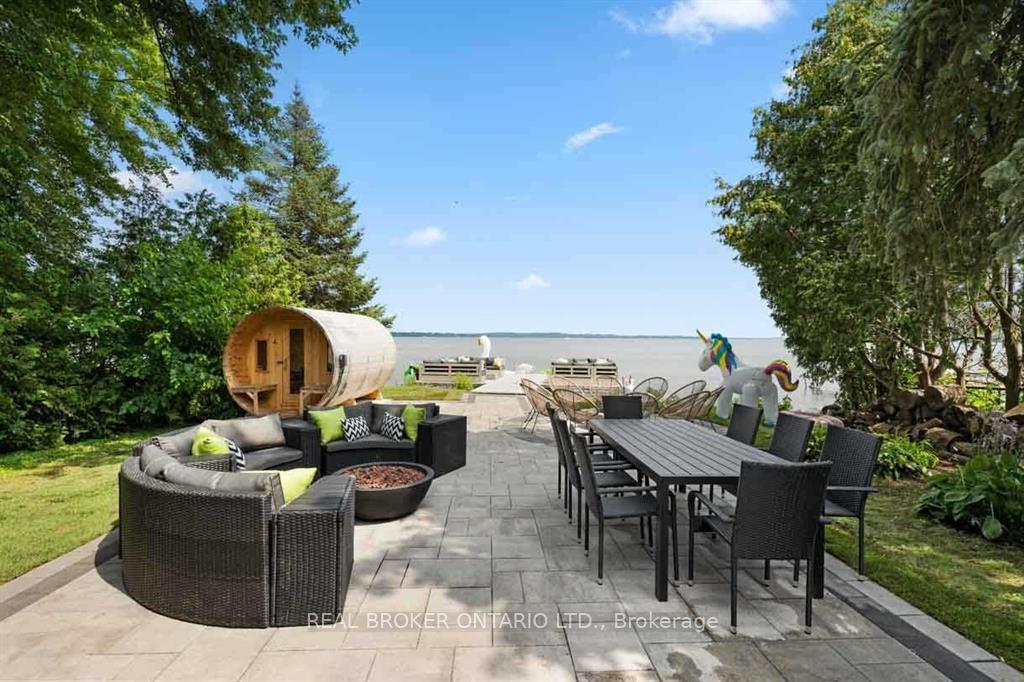 943 Barry Avenue, Innisfil — photo 4 of 5