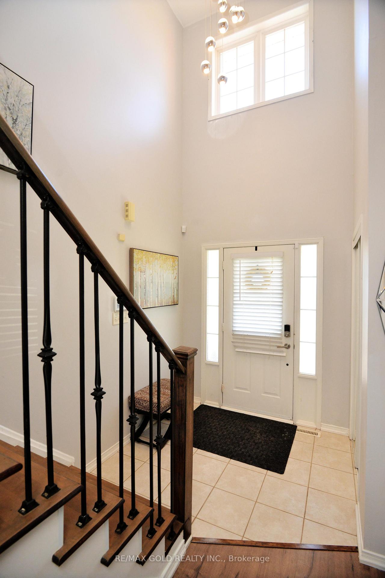 1199 Andrade Lane, Innisfil — photo 4 of 5