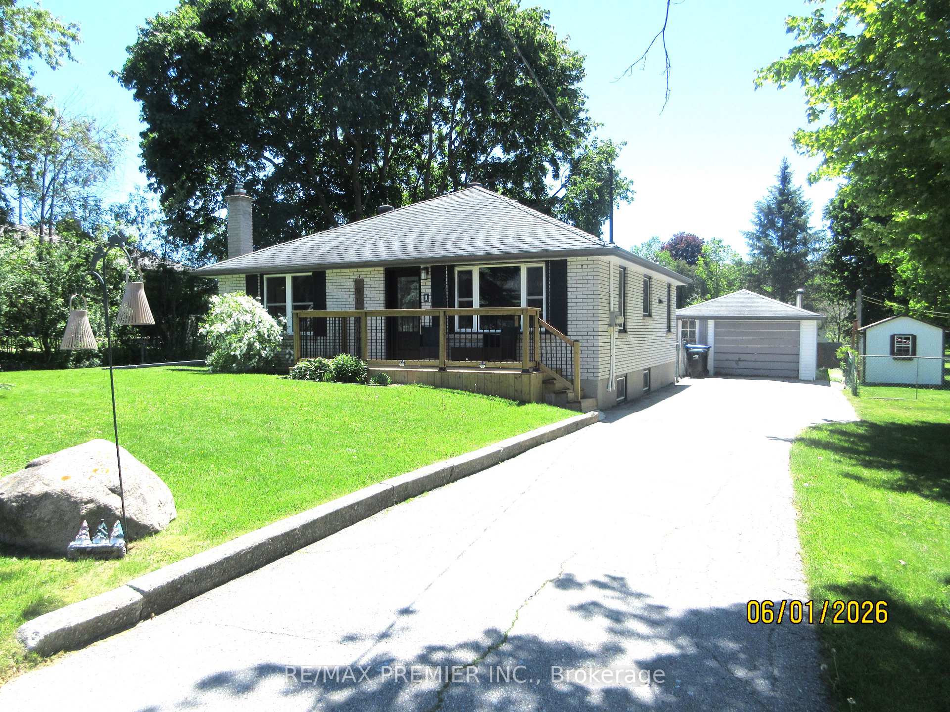 1 Victoria Street, Innisfil, ON L0L 1L0 — Innisfil, Ontario