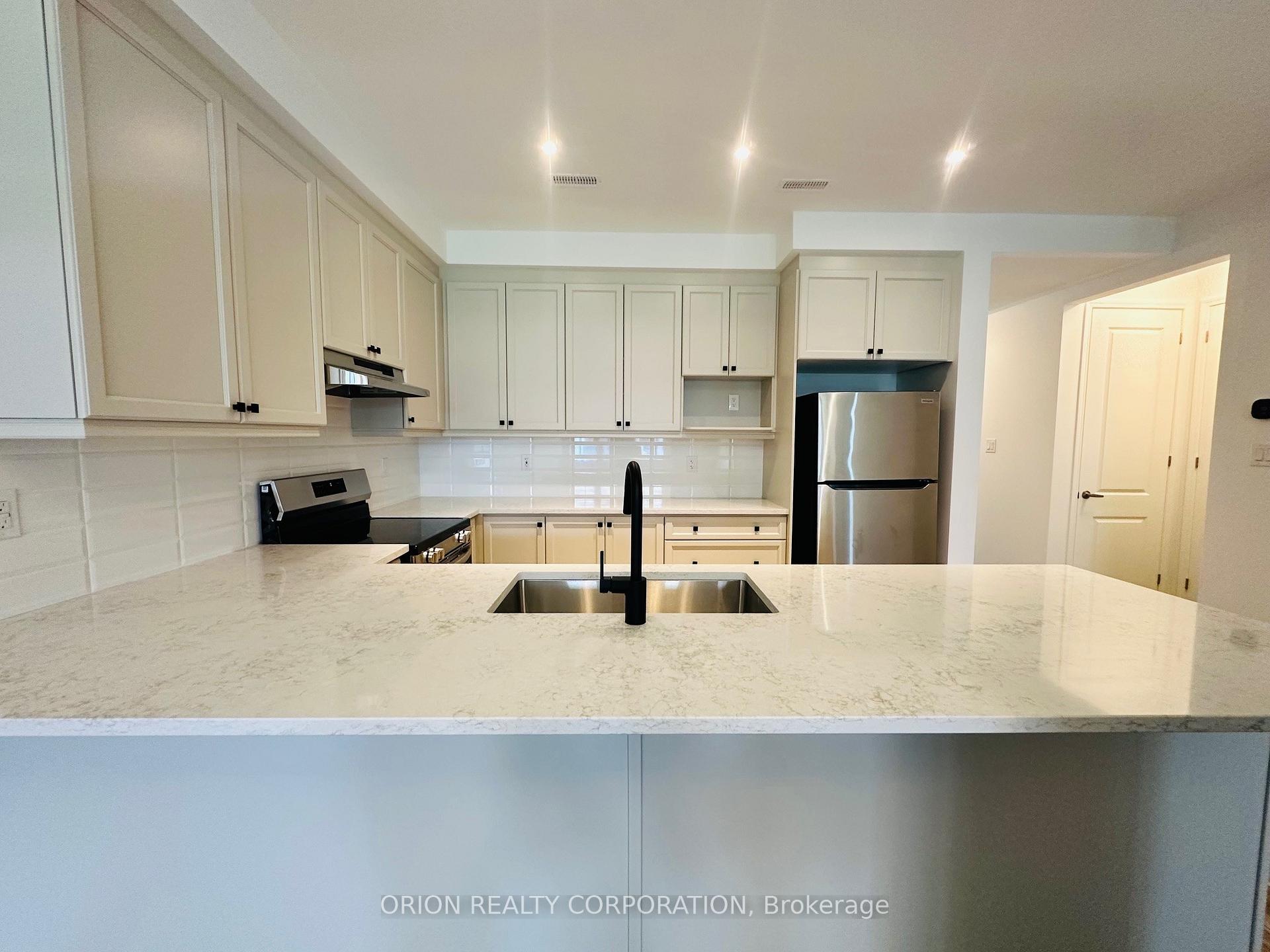 719 Sargeant Place, Innisfil — photo 2 of 5