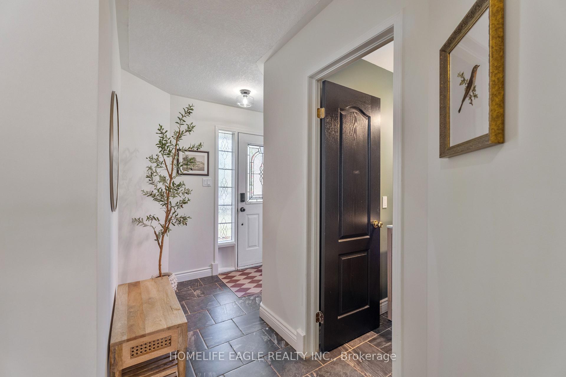 97 Crittenden Drive, Georgina — photo 3 of 5