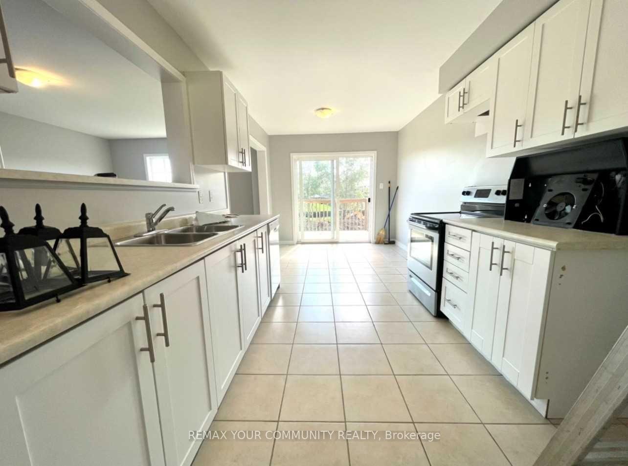 1385 Hunter Street Main Floor, Innisfil — photo 4 of 5