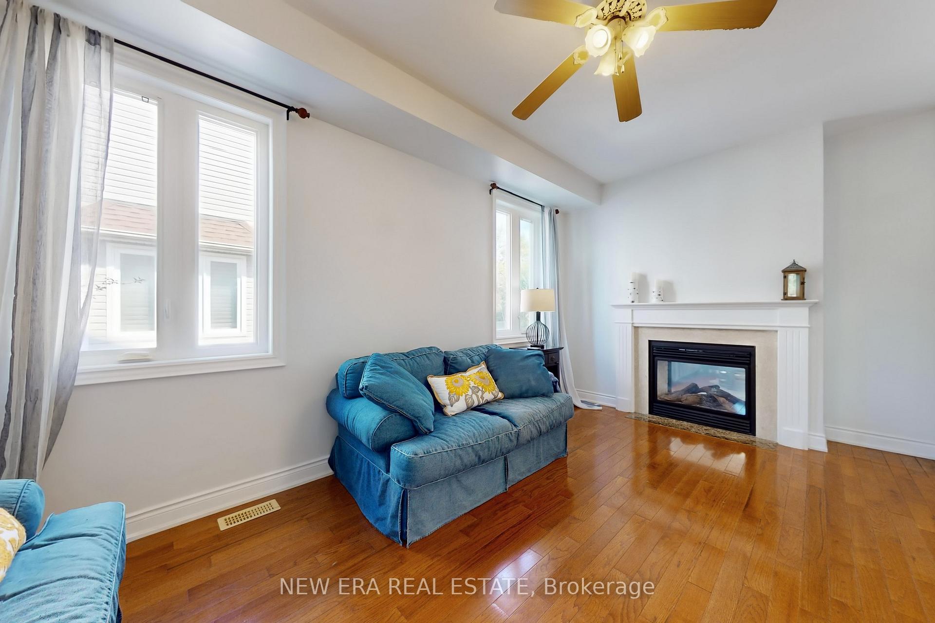 1031 Lake Drive N, Georgina — photo 5 of 5