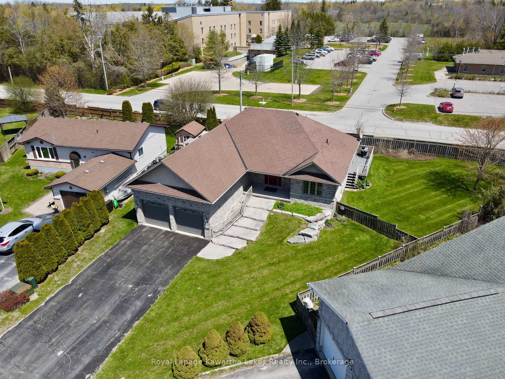 95 Beechwood Avenue, Brock — photo 2 of 5
