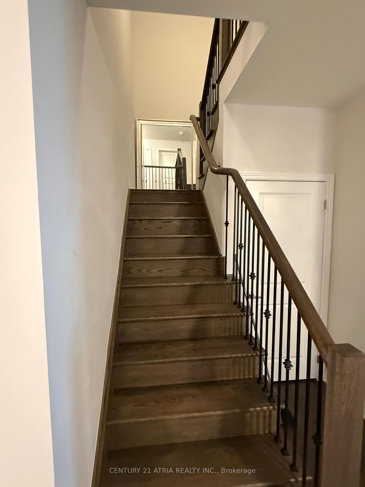 1469 Davis Loop, Innisfil — photo 5 of 5