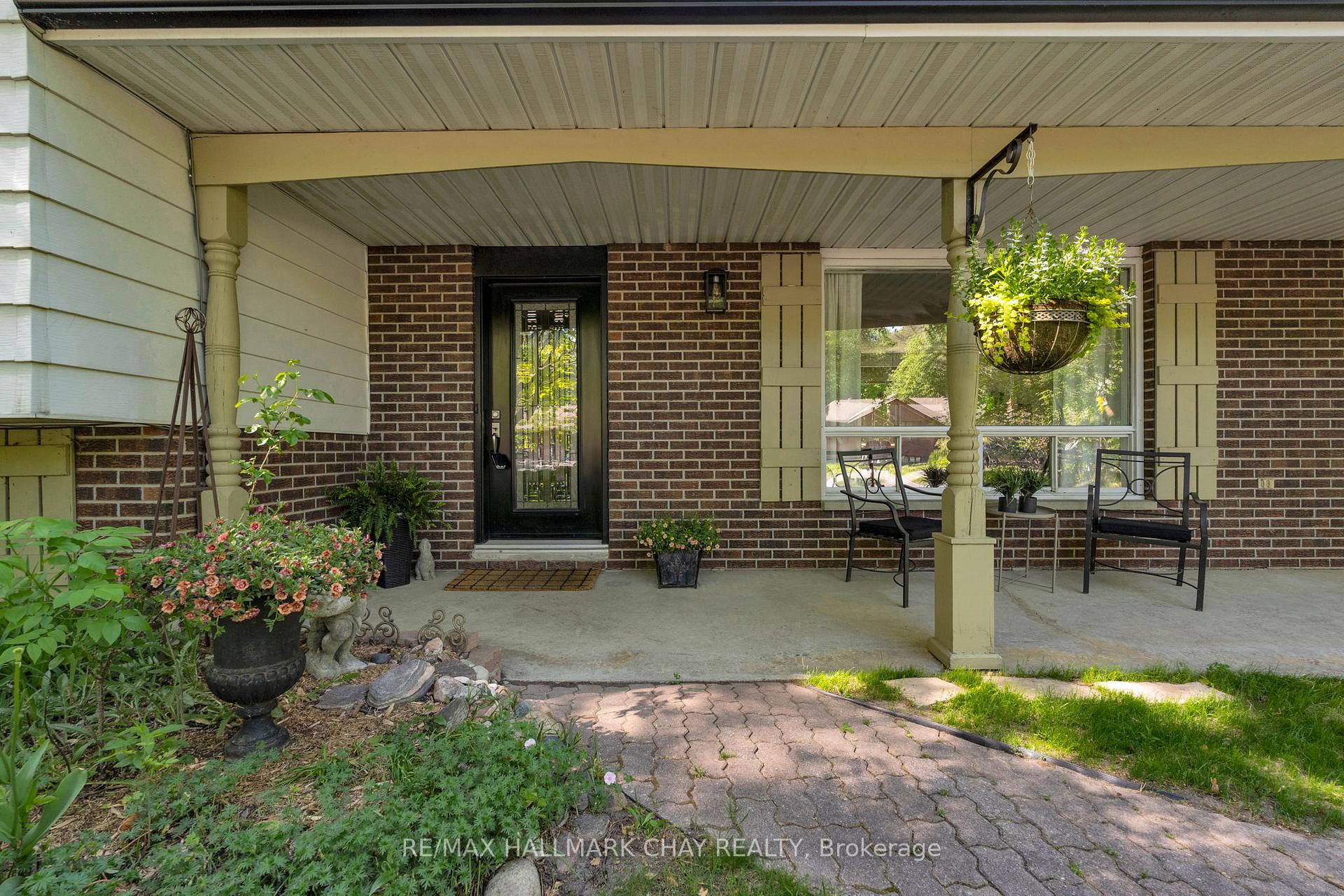 3724 Whitecap Drive, Innisfil — photo 3 of 5