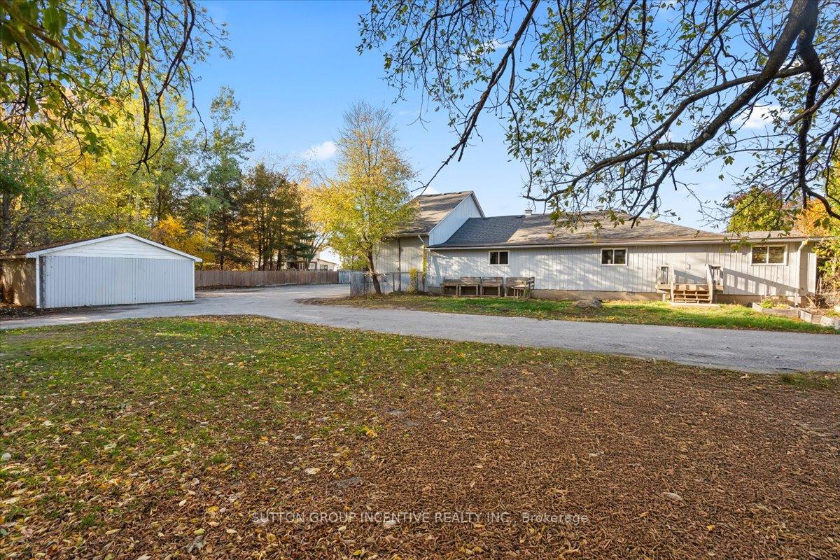 2044 25th Side Road, Innisfil — photo 5 of 5
