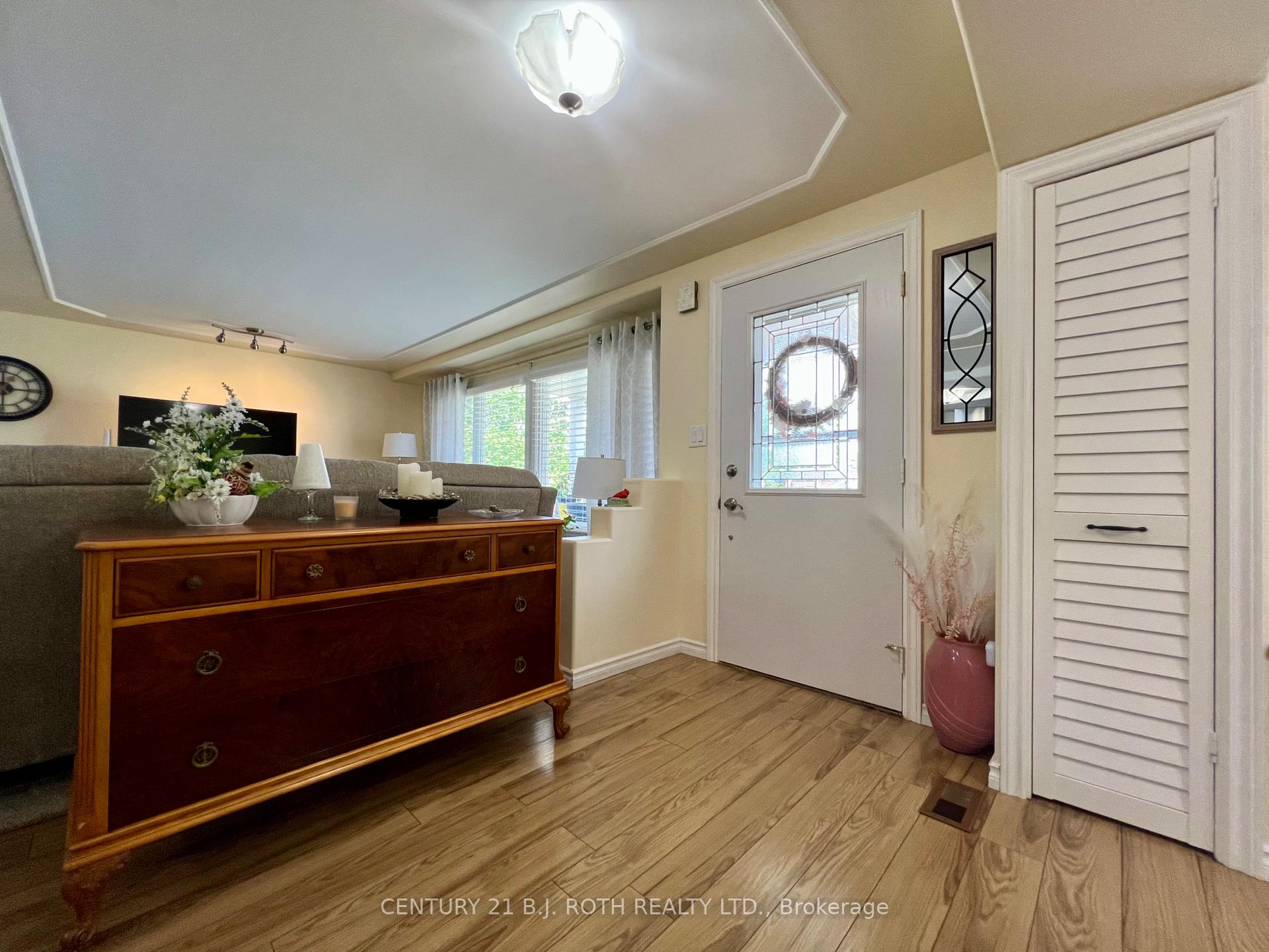 57 Main Street, Innisfil — photo 4 of 5