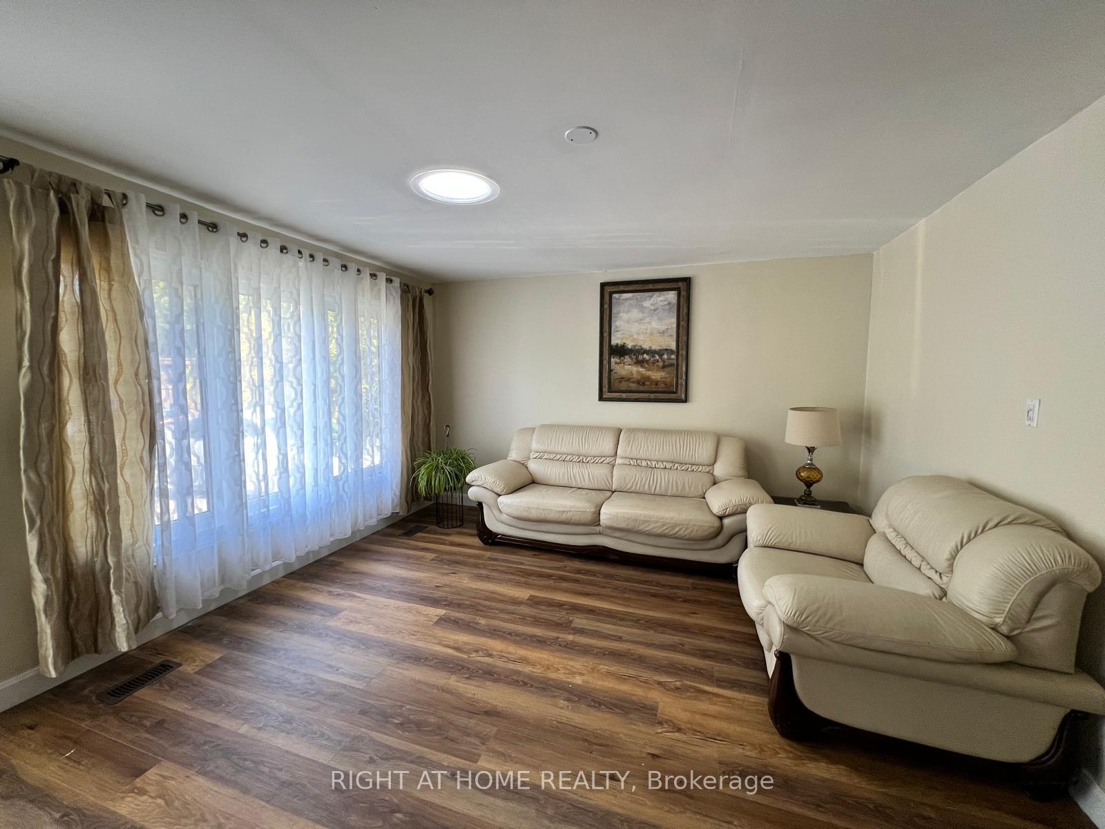 3273 Cove Avenue, Innisfil, ON L9S 2K7 — Innisfil, Ontario