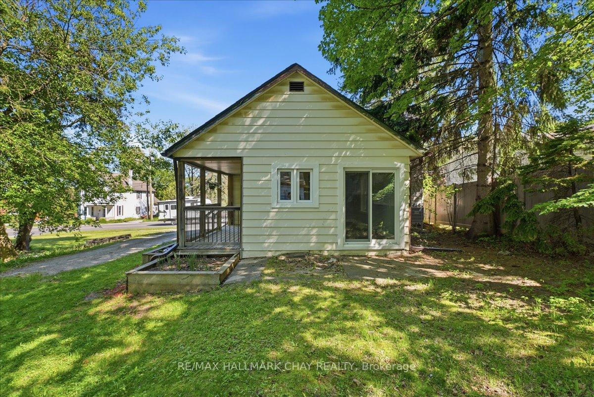 17 Church Street, Innisfil — photo 3 of 5