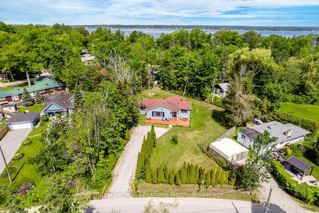 3934 Lakeview Road, Innisfil — photo 3 of 5
