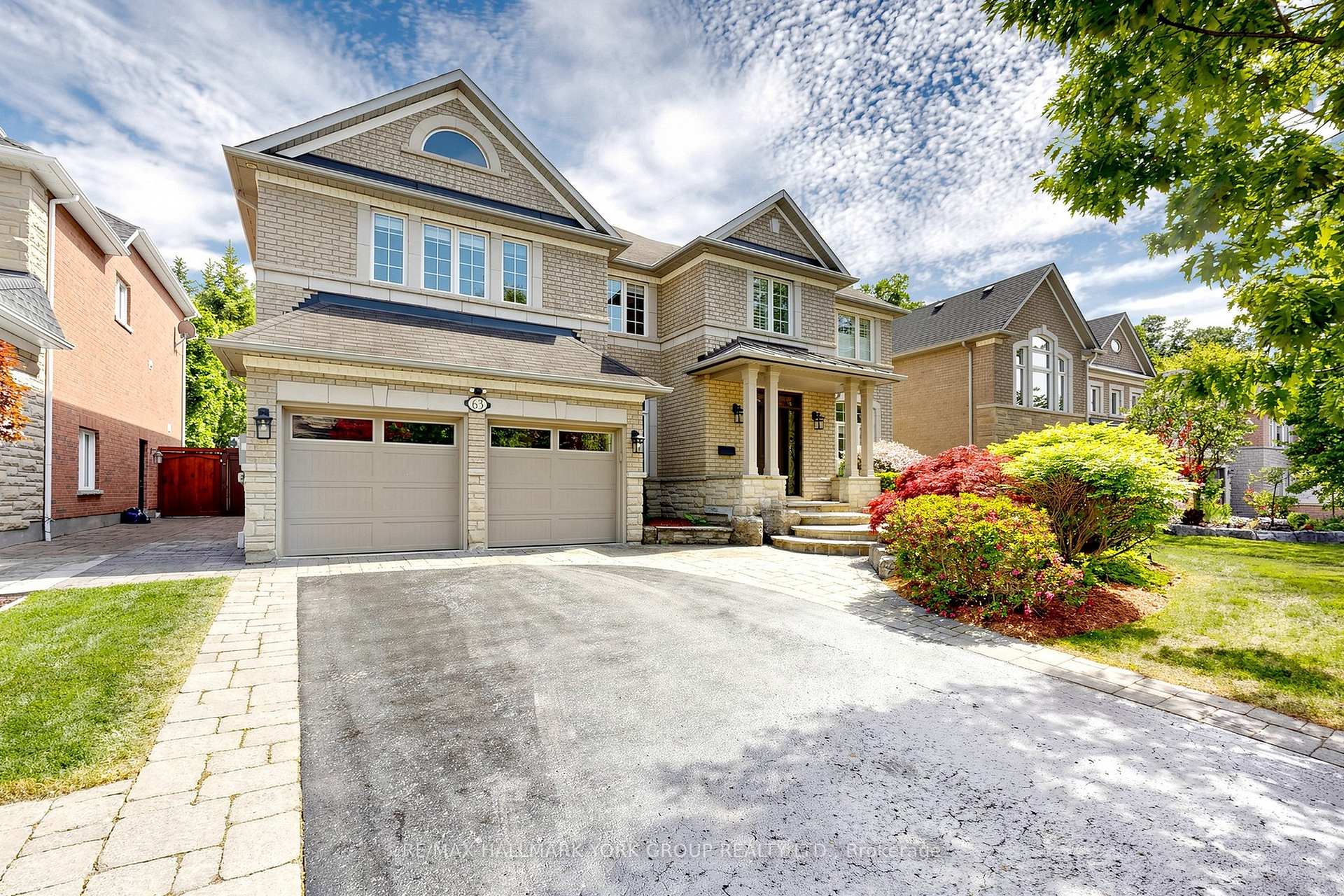 63 Willis Drive, Aurora, ON L4G 7L9 — Aurora, Ontario