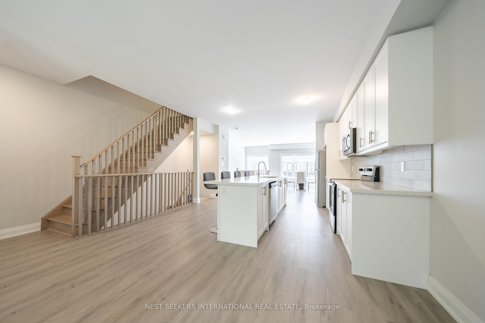 1486 Purchase Place, Innisfil — photo 2 of 5