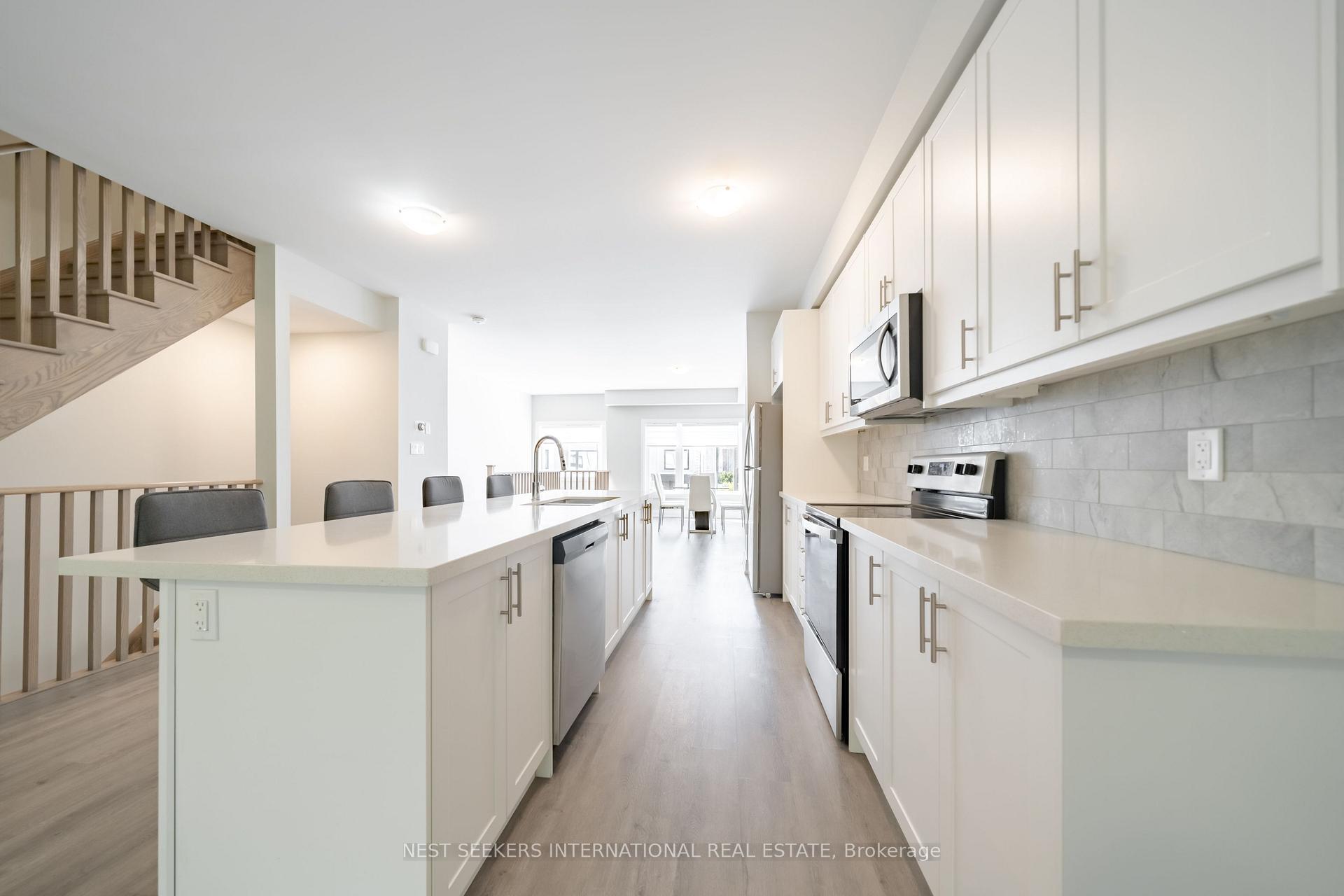 1486 Purchase Place, Innisfil — photo 4 of 5