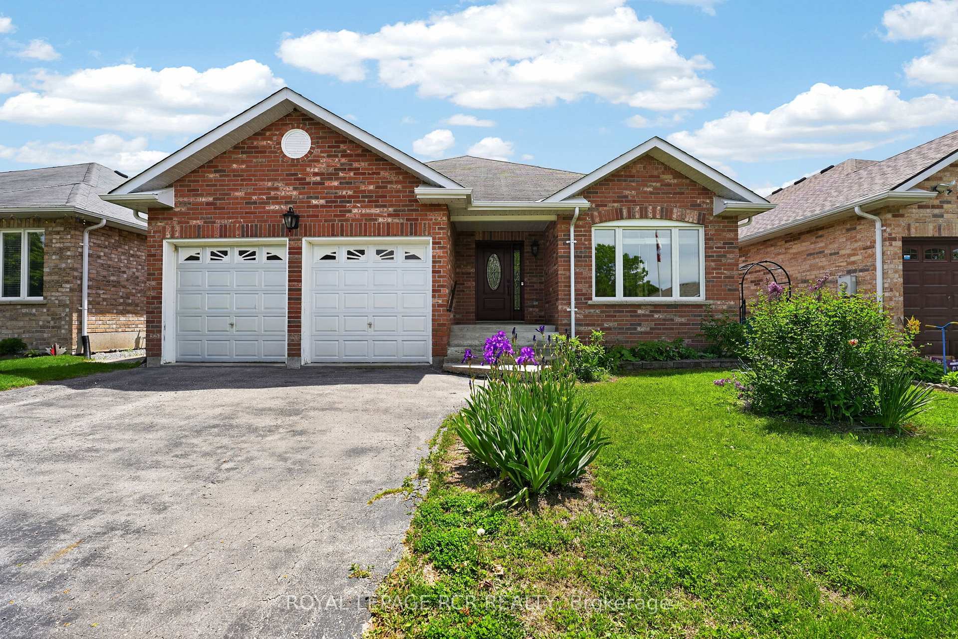71 Elmwood Avenue, Brock — photo 3 of 5
