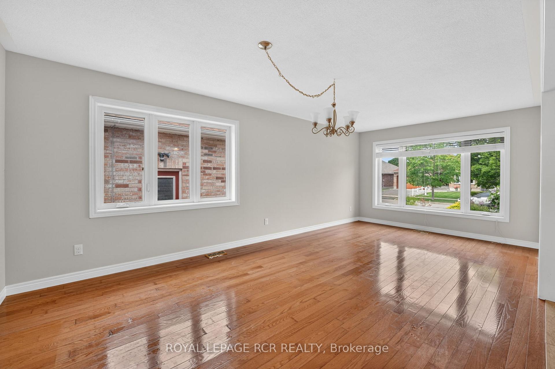 71 Elmwood Avenue, Brock — photo 4 of 5