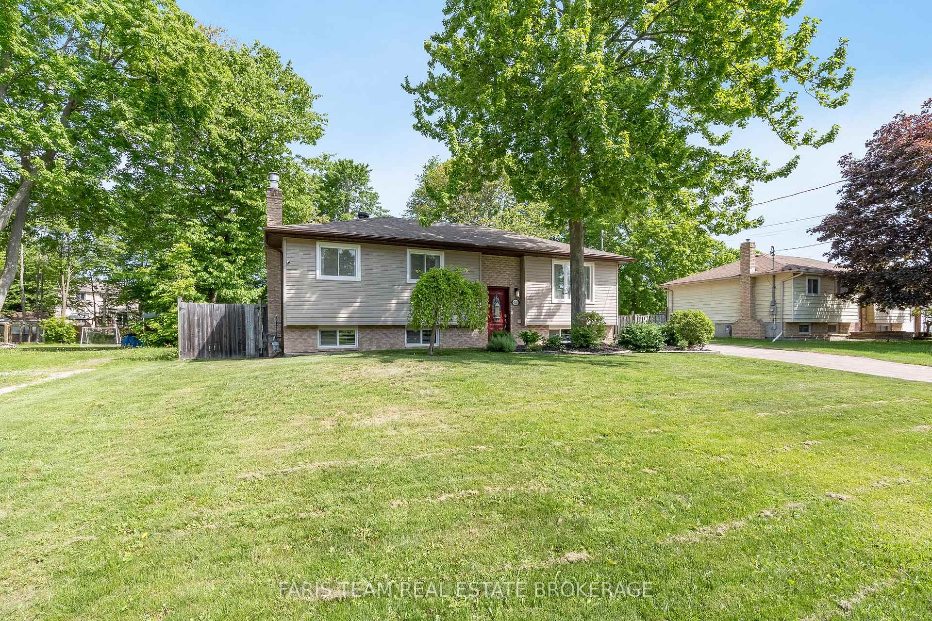 730 Trinity Street, Innisfil — photo 3 of 5
