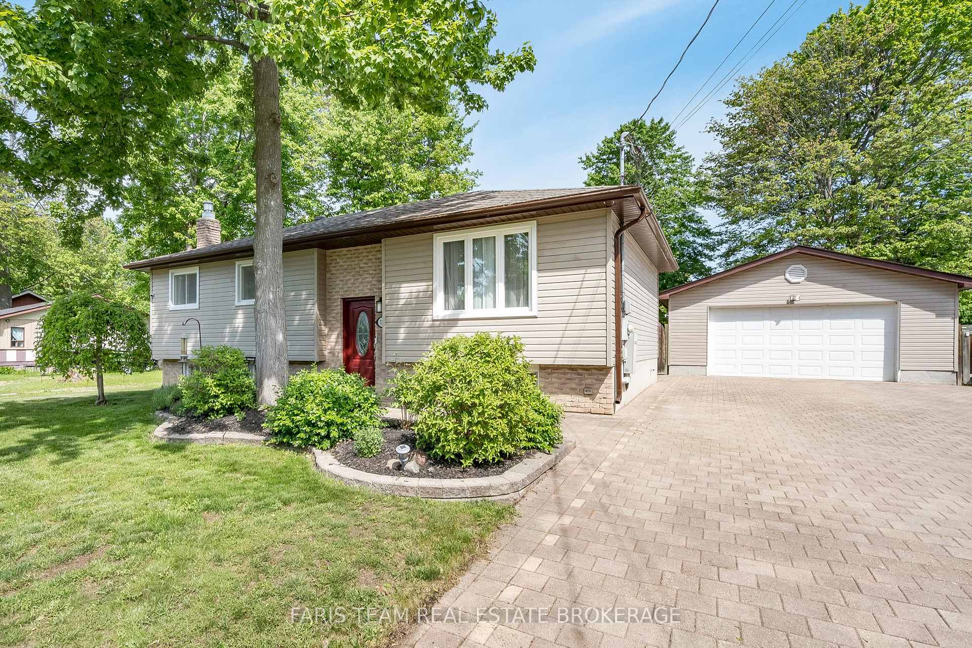 730 Trinity Street, Innisfil — photo 4 of 5