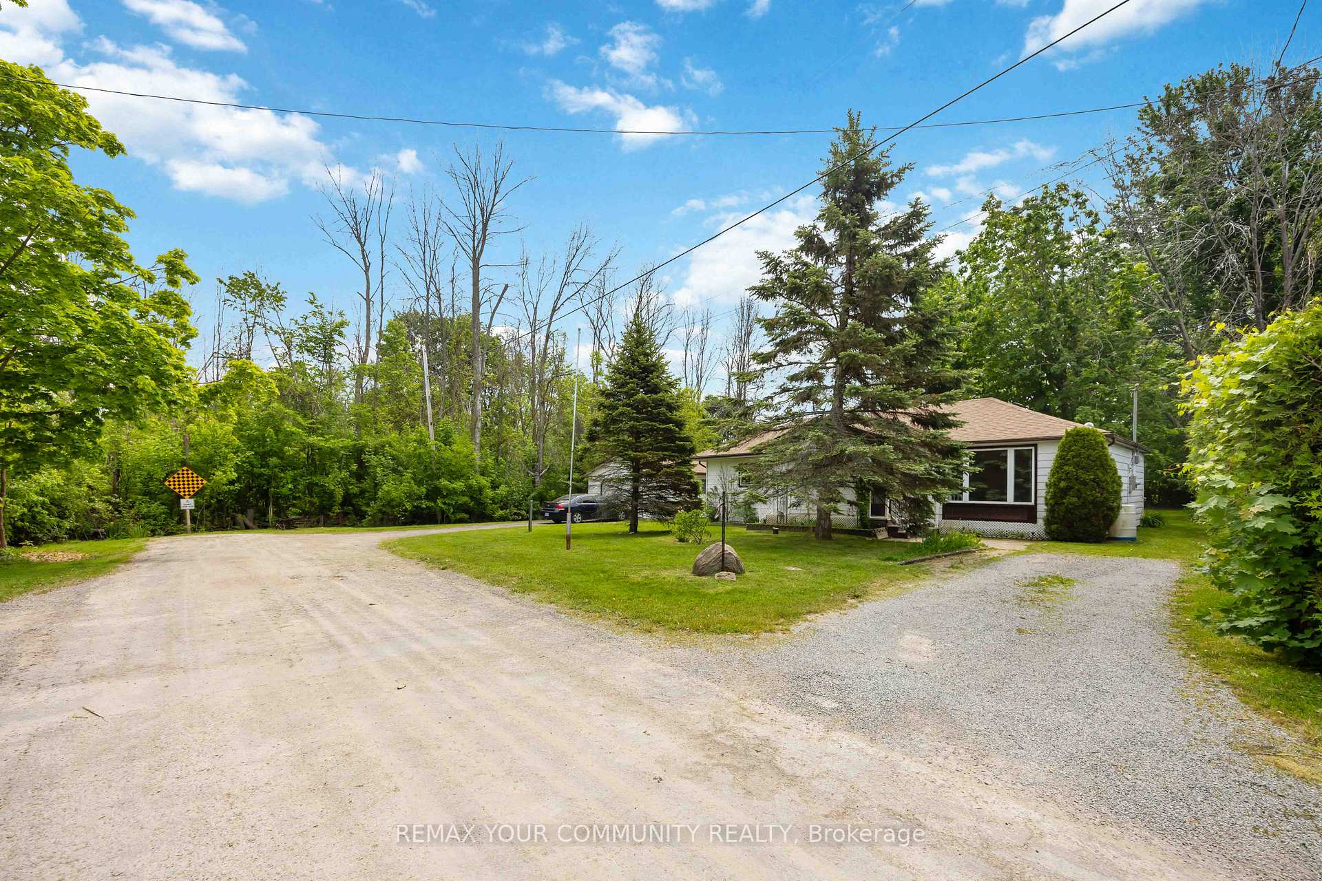 23 LAVIOLETTE Avenue, Georgina — photo 2 of 5