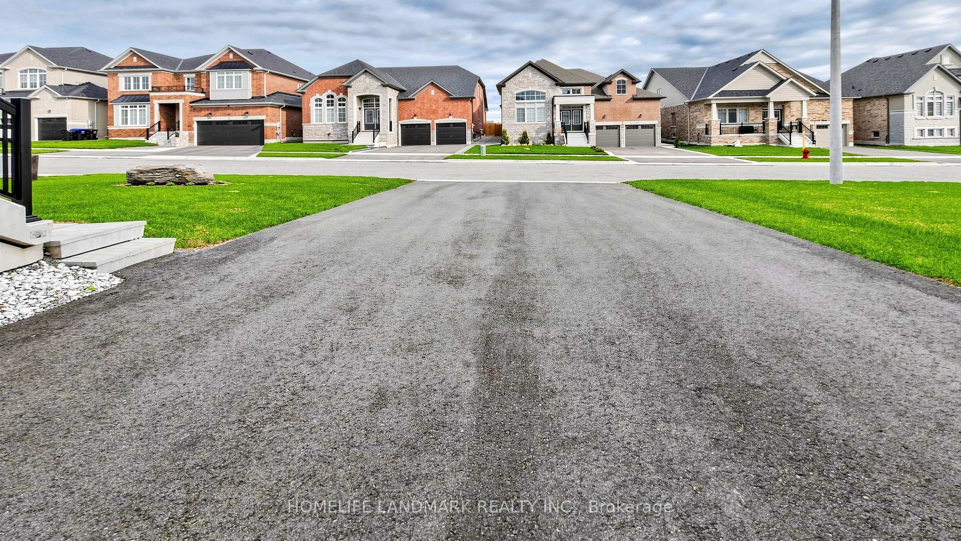 1486 Broderick Street, Innisfil — photo 3 of 5