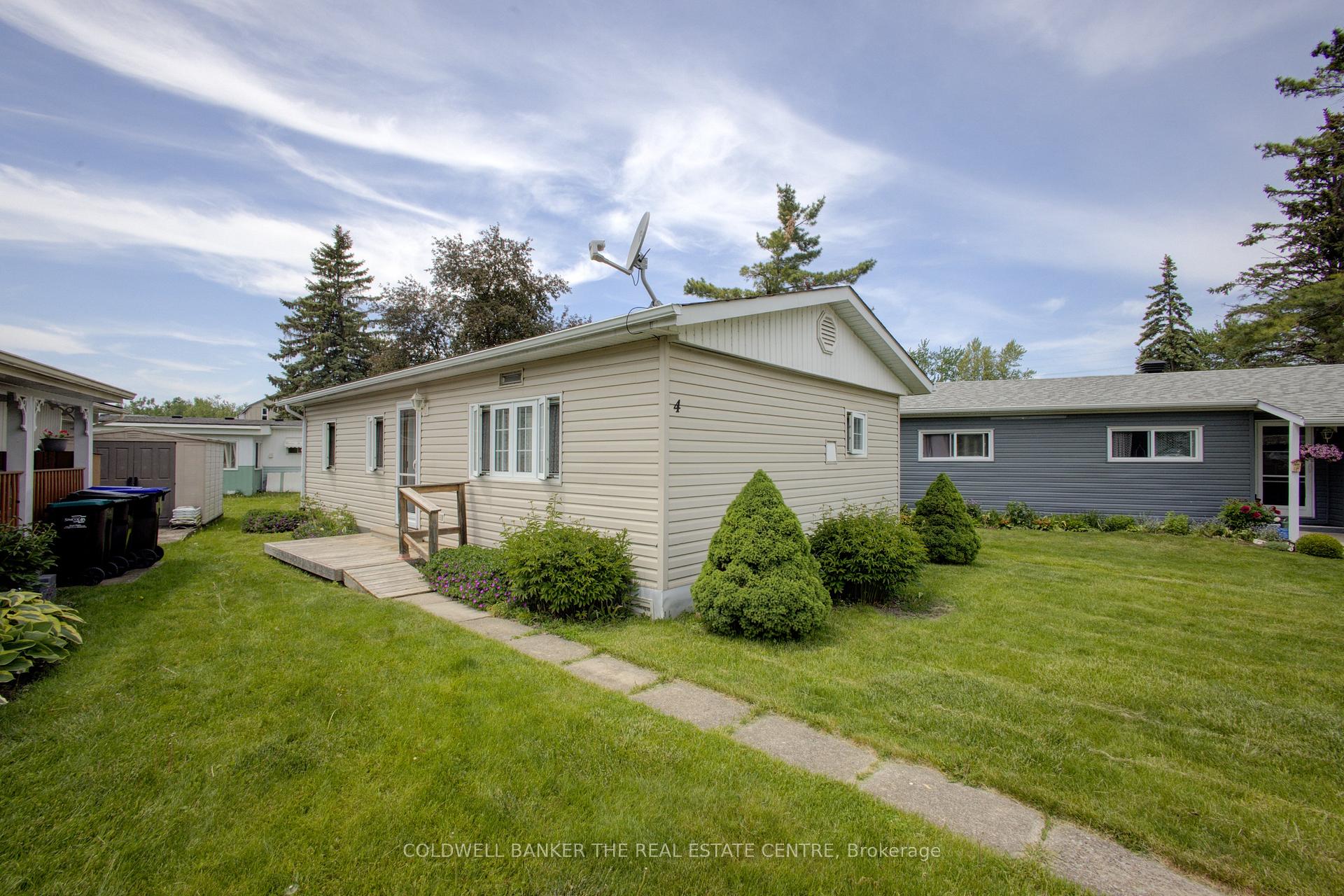 4 Locust Hill Drive, Innisfil, ON L9S 1R8 — Innisfil, Ontario