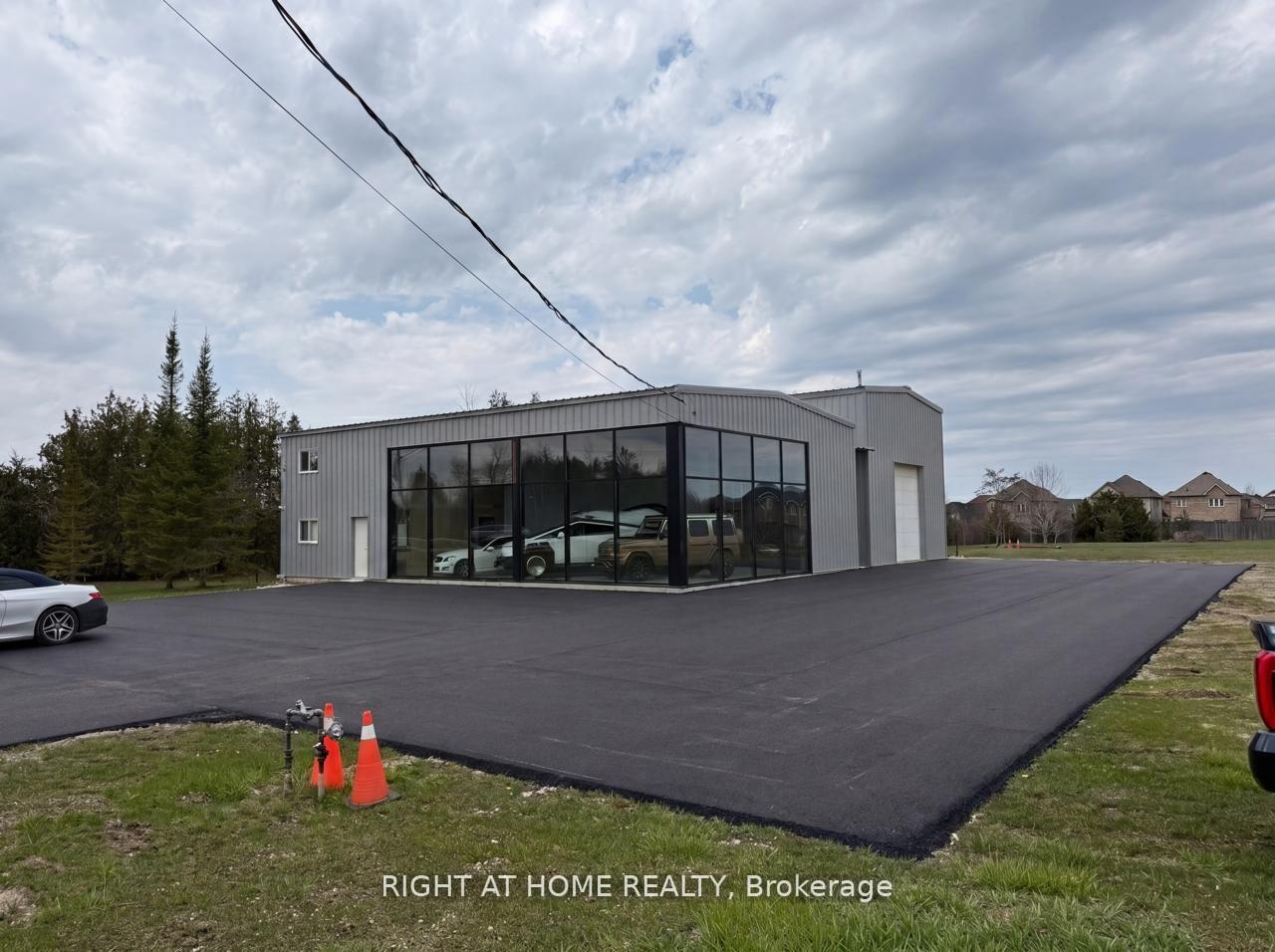 4988 Baseline Road, Georgina — photo 2 of 5
