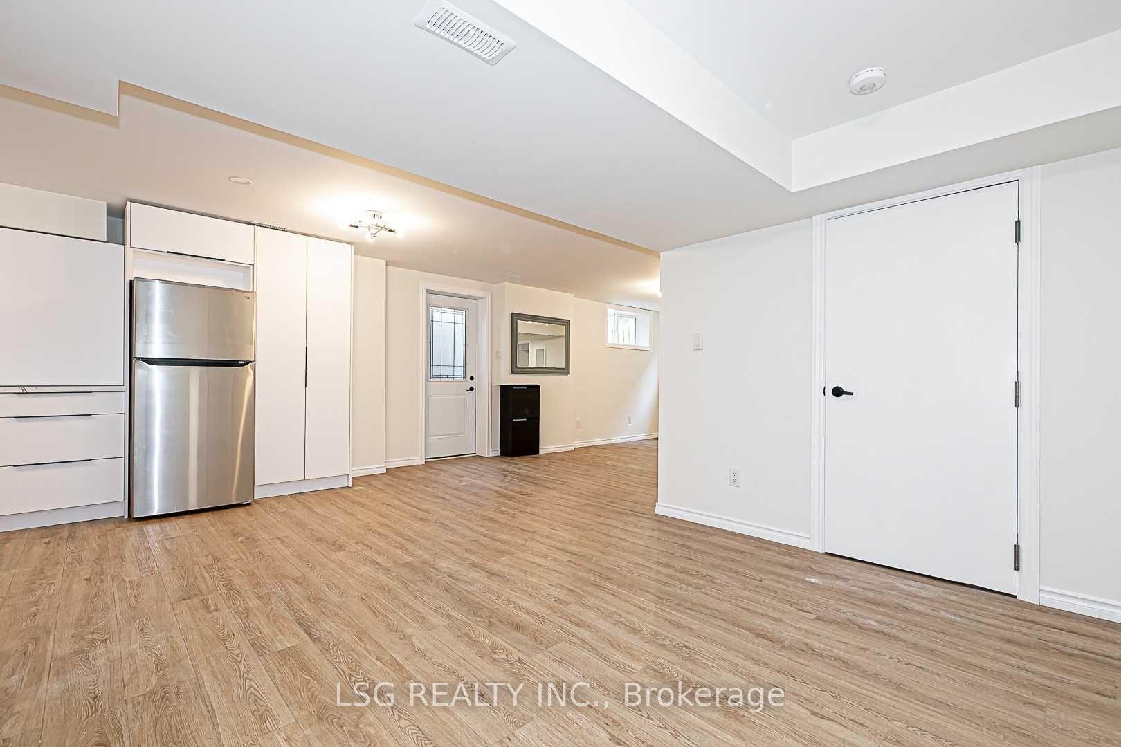 25 Briardale Place, Aurora — photo 2 of 5