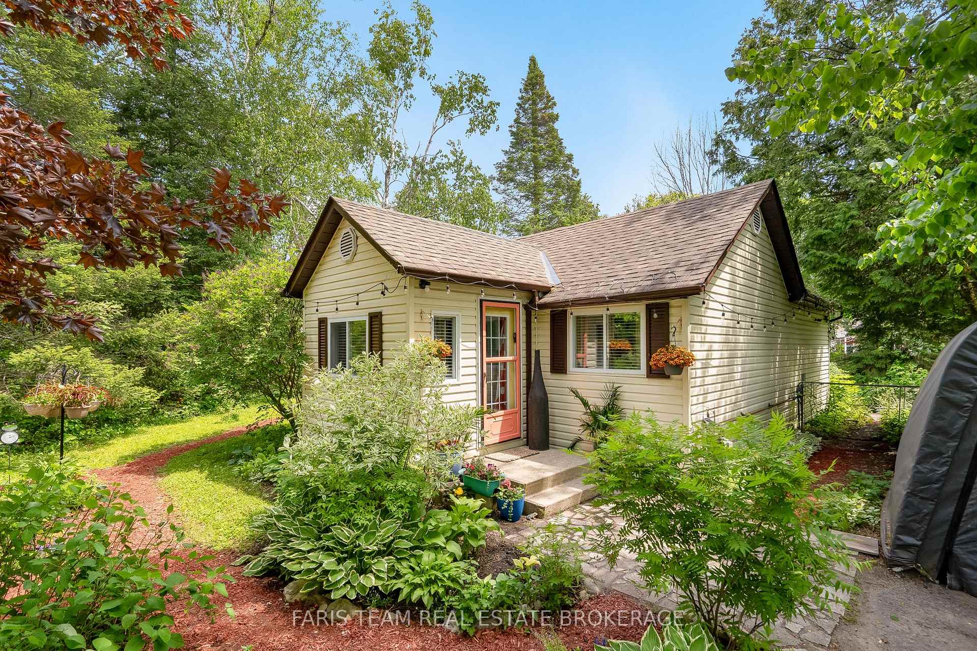 745 James Street, Innisfil, ON L9S 2G6 — Innisfil, Ontario
