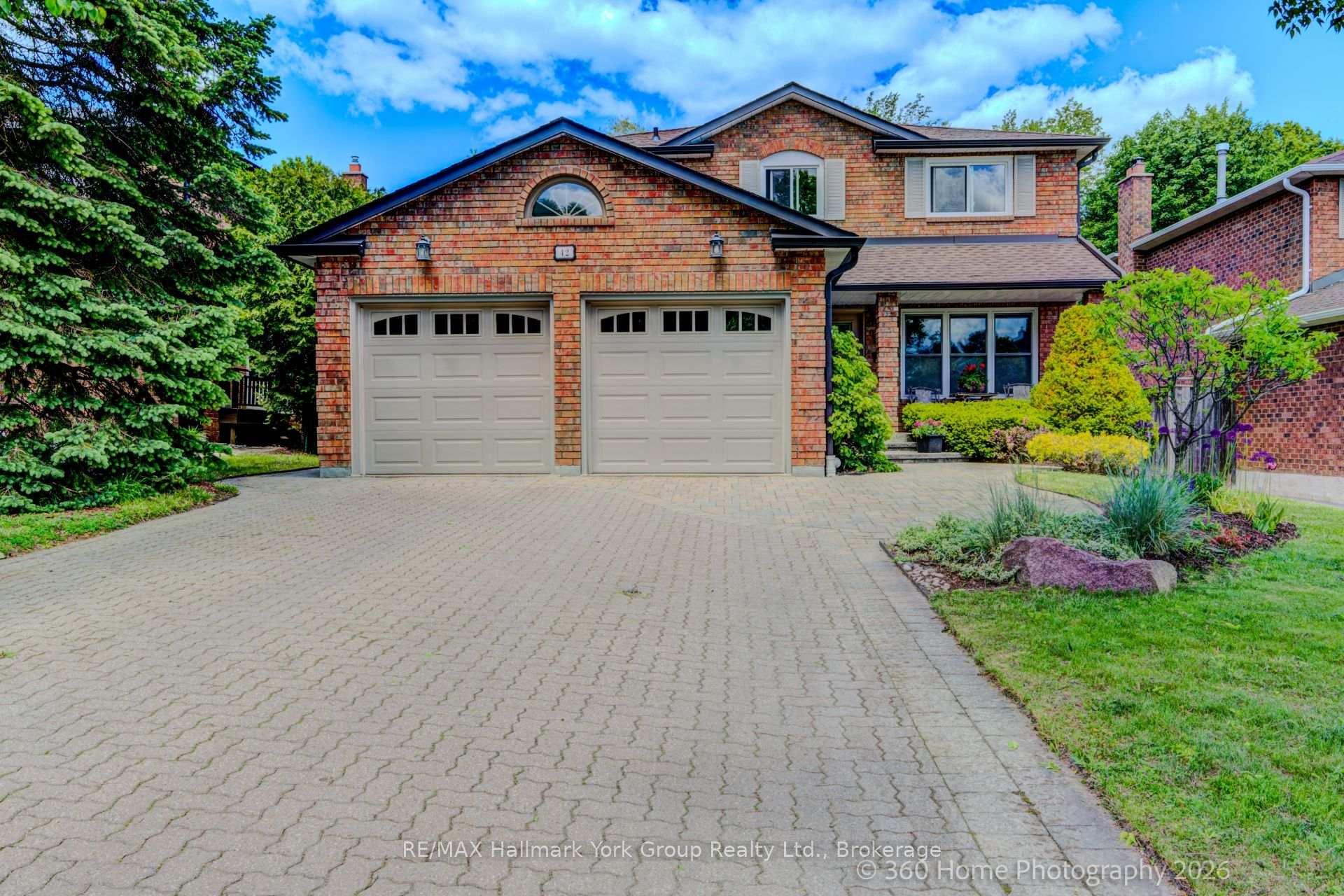 42 Lanewood Drive, Aurora — photo 2 of 5