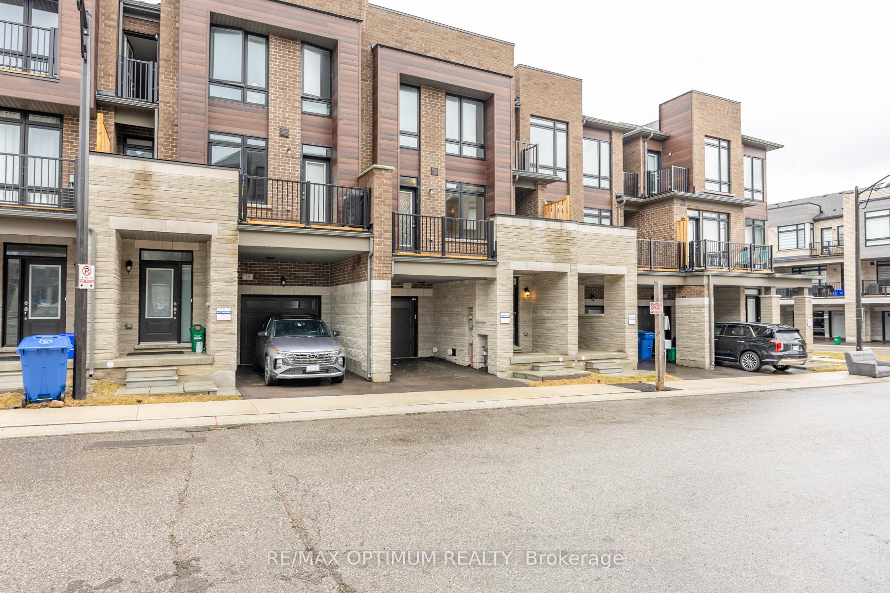 15 Gunton Street, Aurora — photo 2 of 5