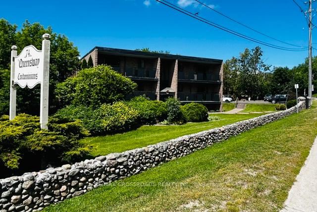 74 The Queensway South Road 106, Georgina — photo 3 of 5