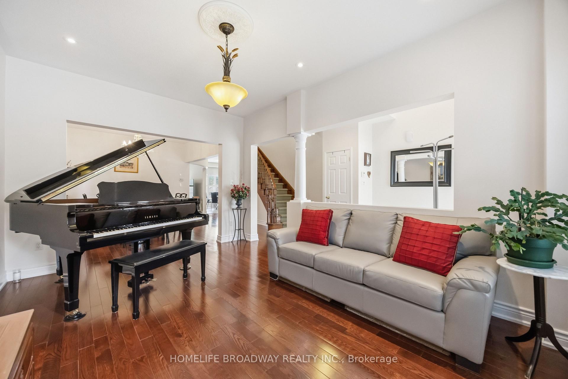 127 Penndutch Circle, Whitchurch-Stouffville — photo 3 of 5