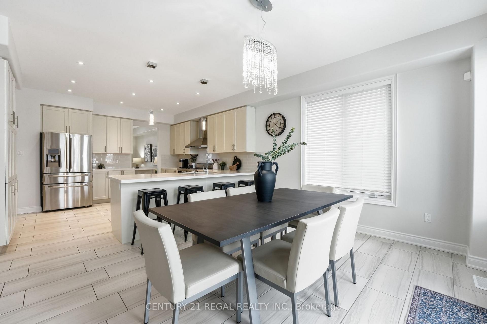 28 Tim Jacobs Drive, Georgina — photo 4 of 5