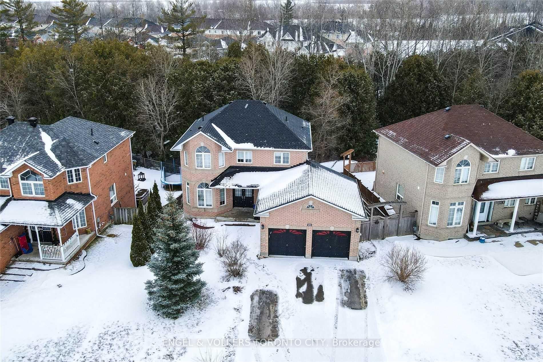 2022 Wilson Street, Innisfil — photo 3 of 5