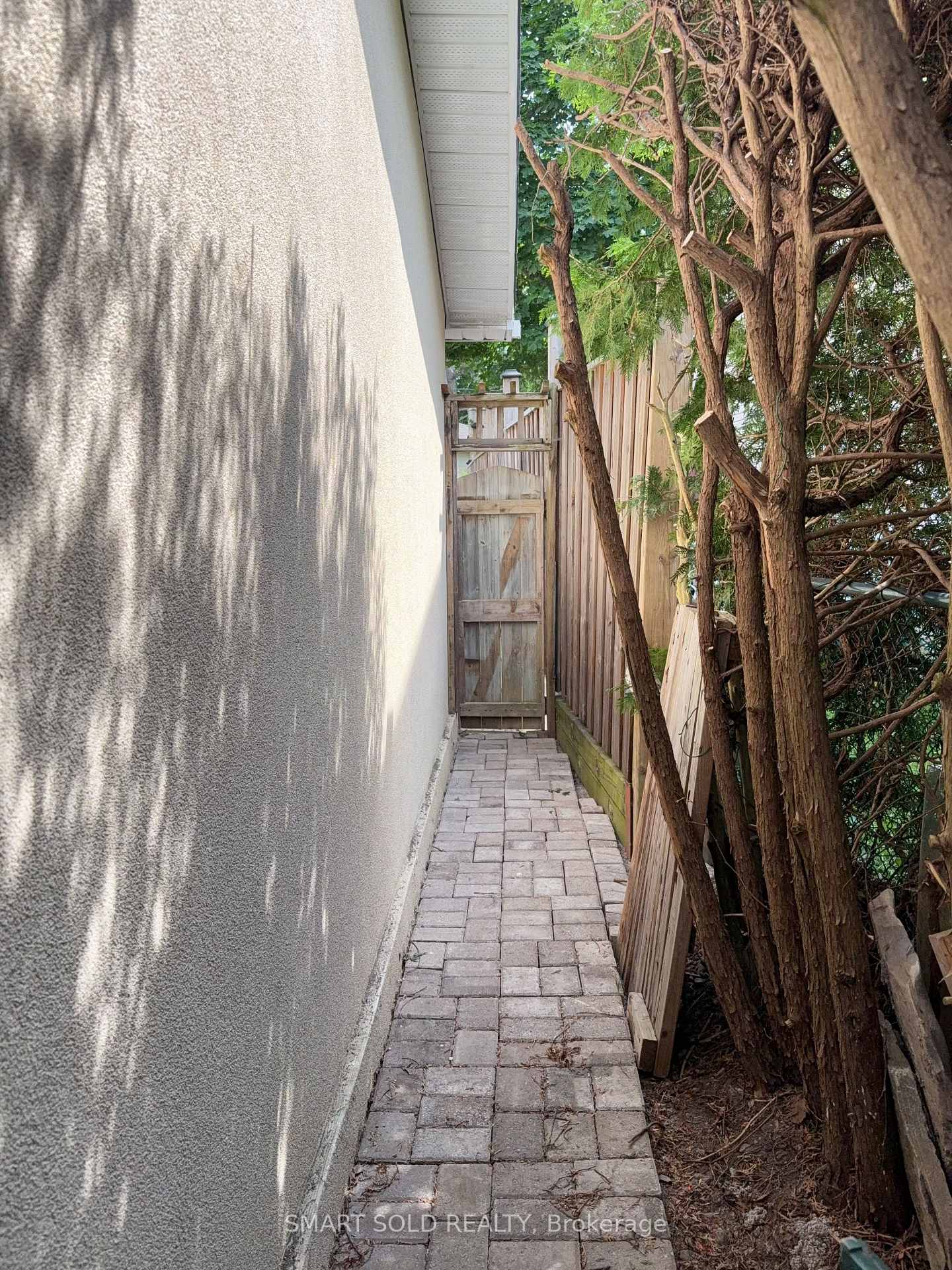 1 Hammond Drive Lower Level, Aurora — photo 2 of 5
