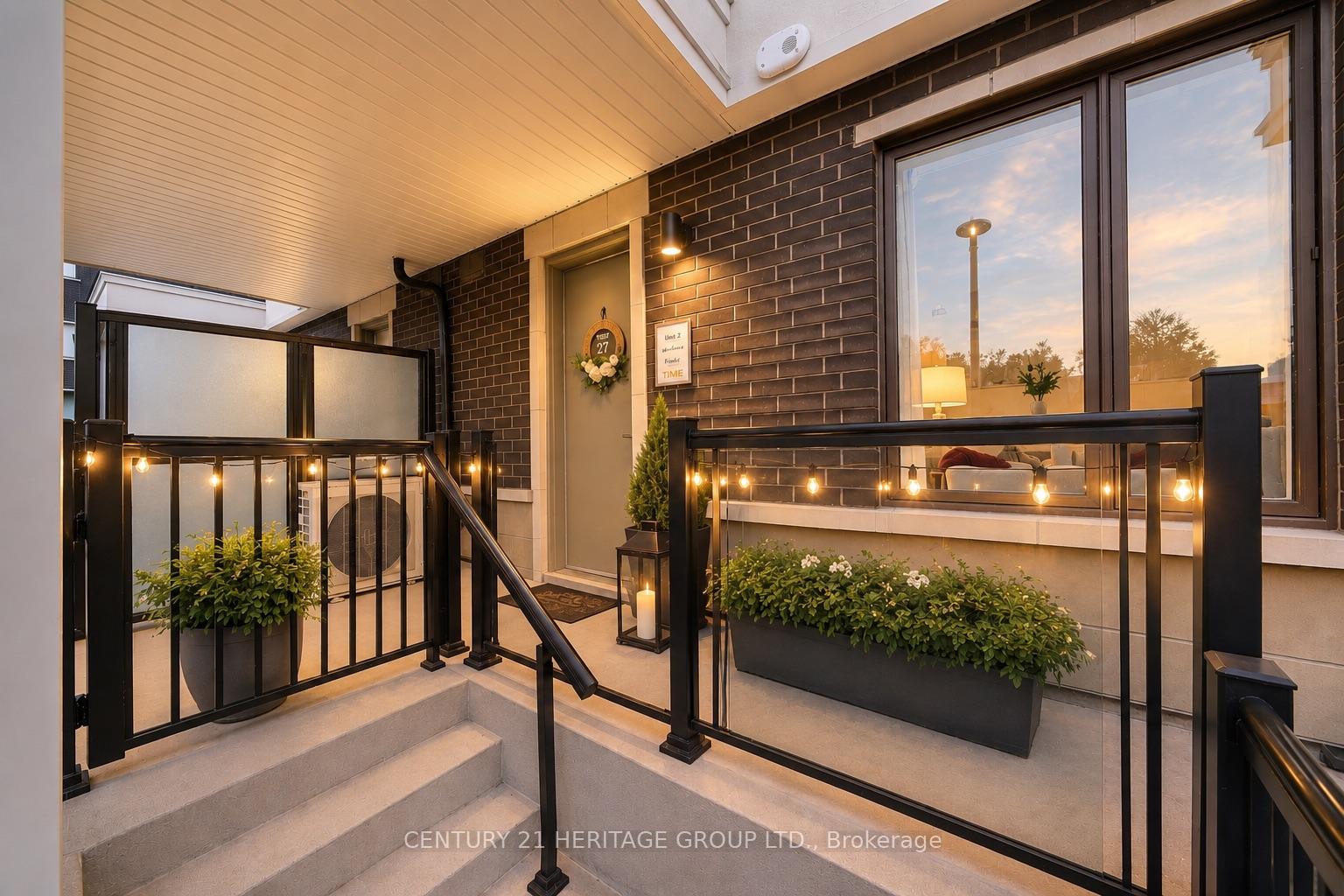 200 Alex Gardner Circle 27, Aurora, ON L4G 3G5 — Aurora, Ontario