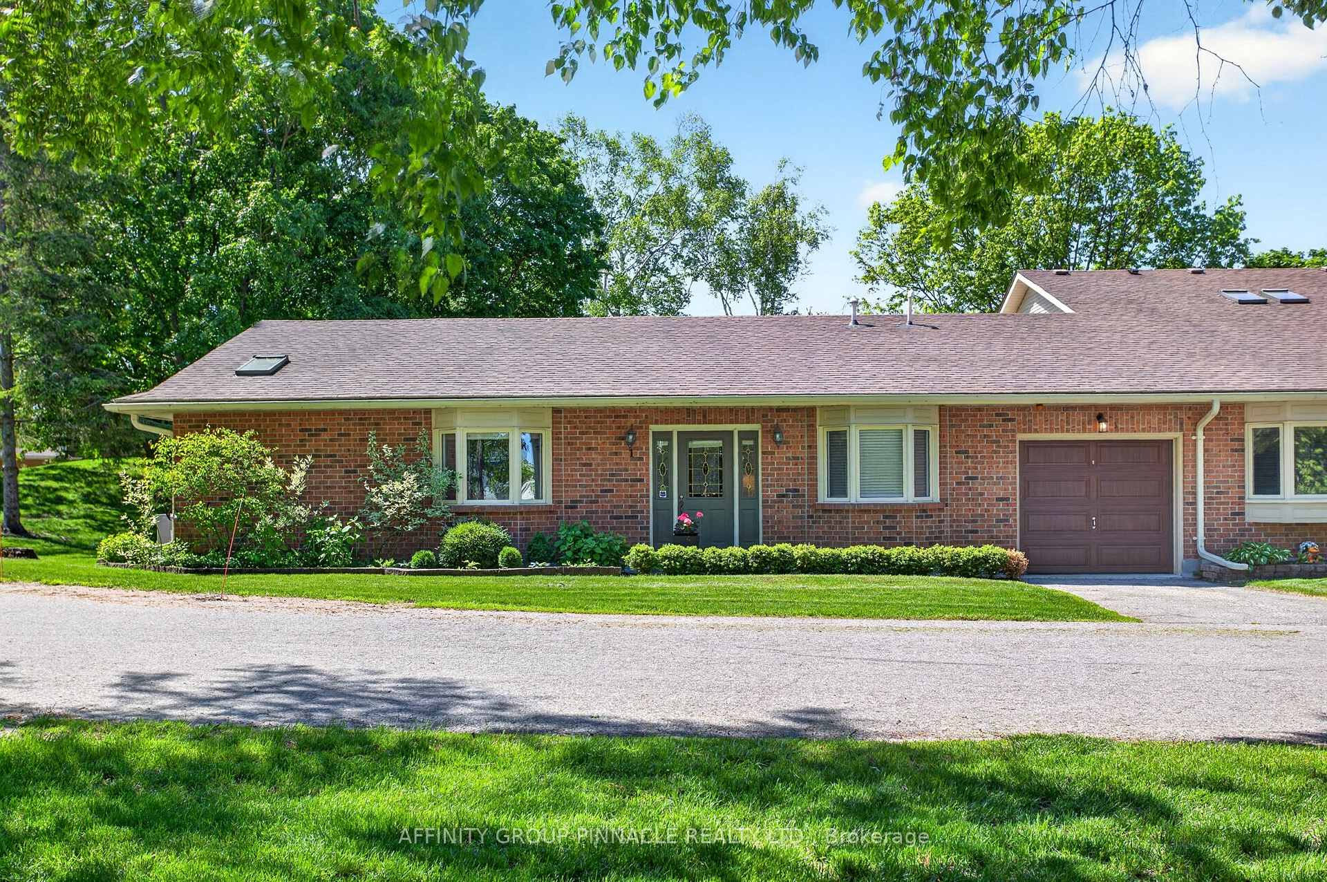 90 Parklawn Boulevard 1, Brock, ON L0K 1A0 — Brock, Ontario