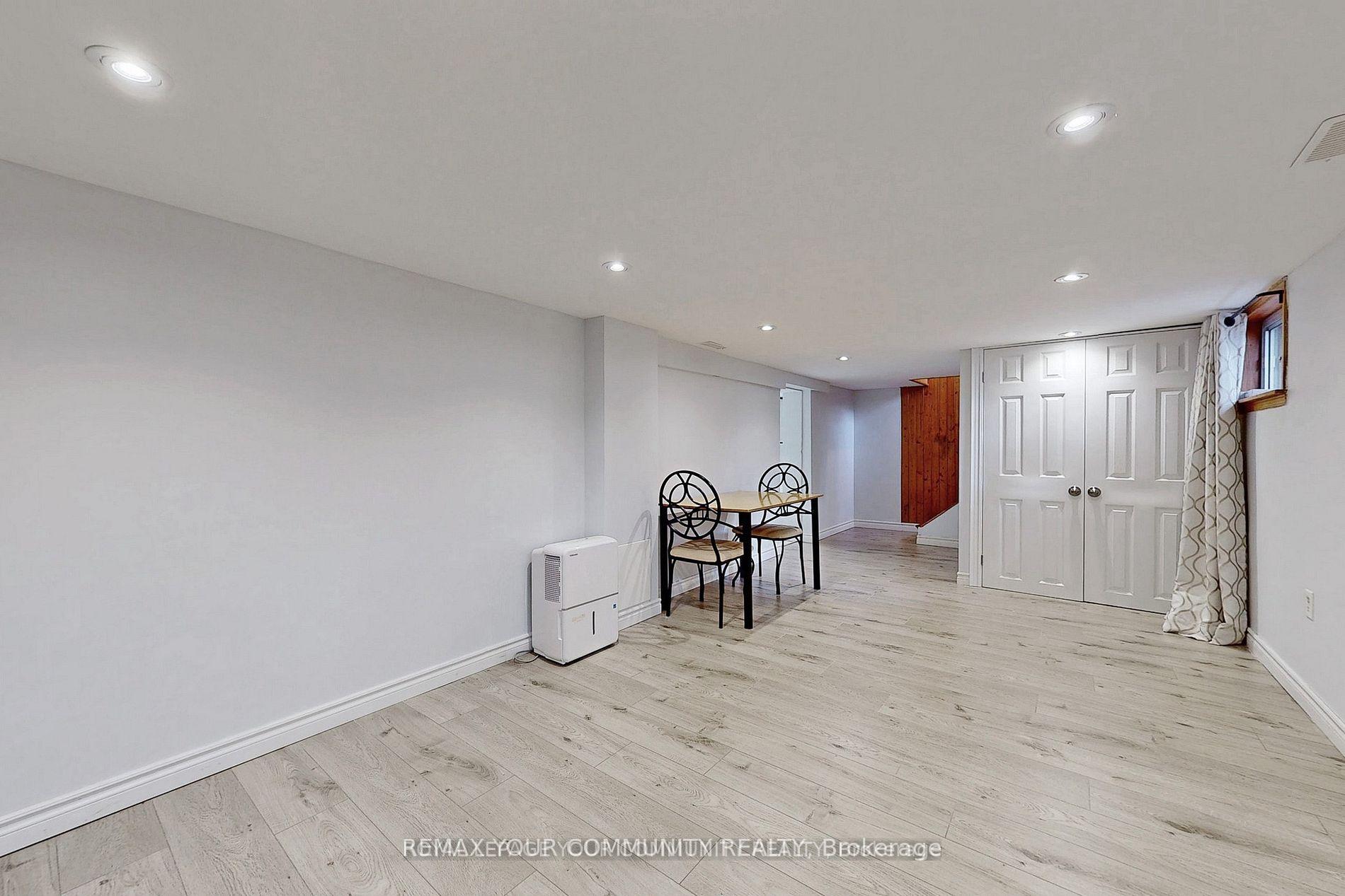 107 Temperance Street, Aurora — photo 4 of 5