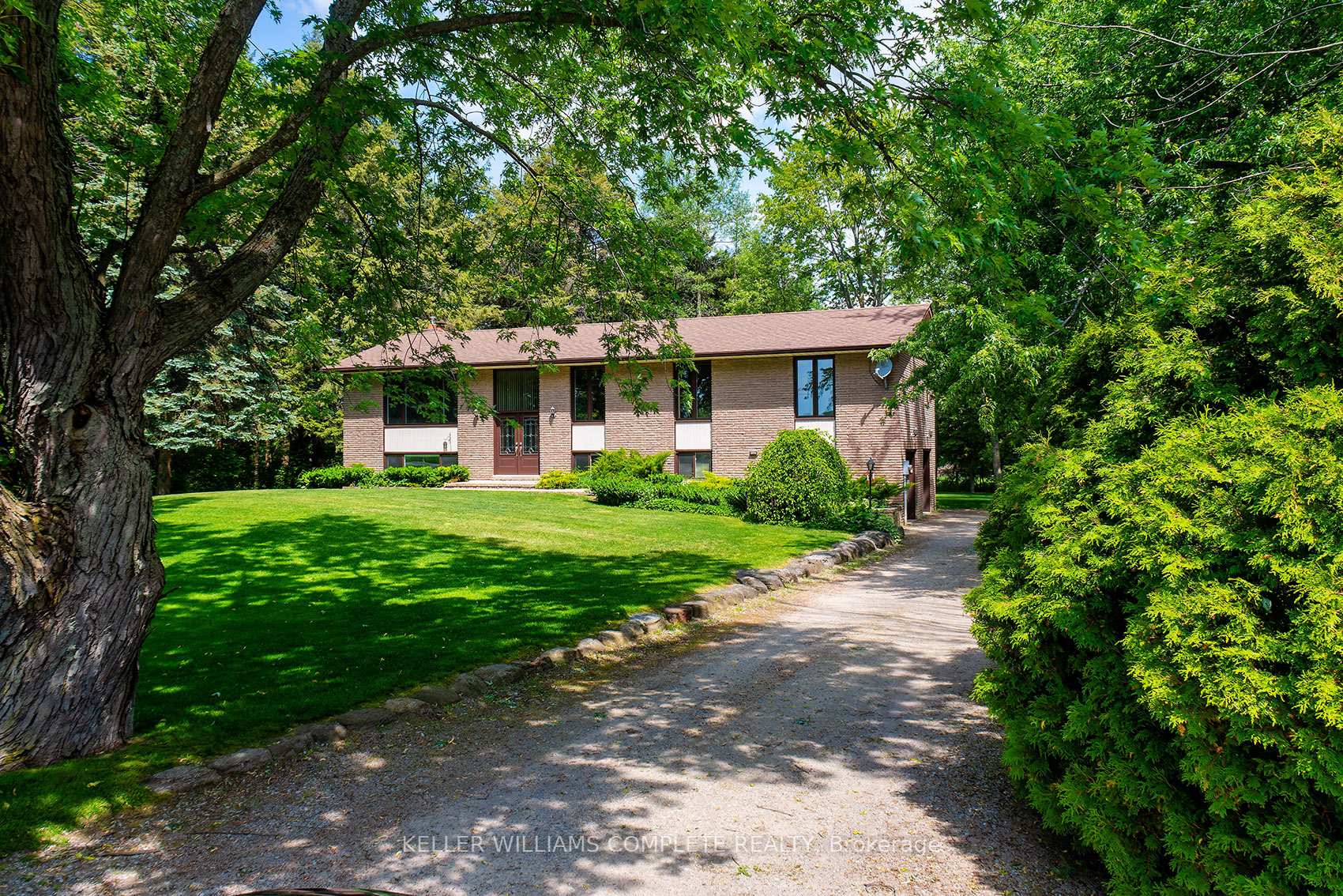 2364 14th Line, Innisfil — photo 2 of 5