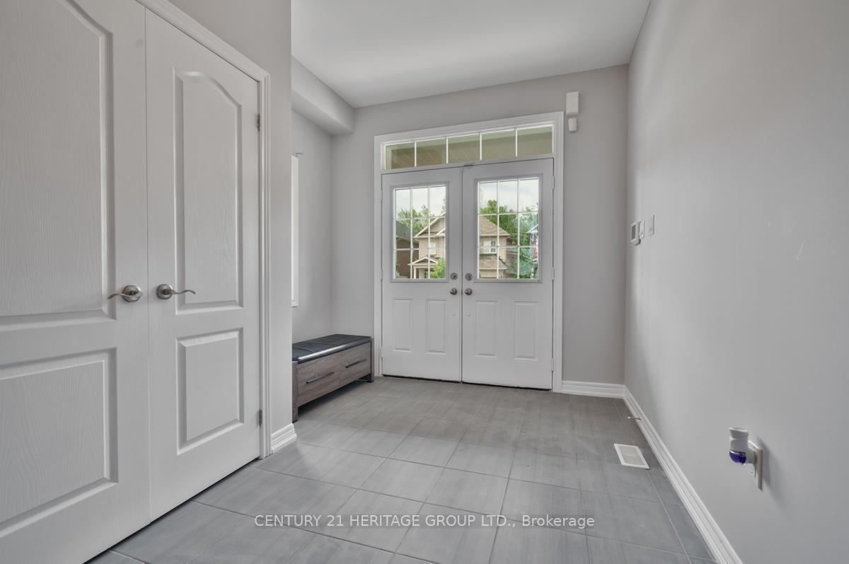 33 Prosser Crescent, Georgina — photo 3 of 5