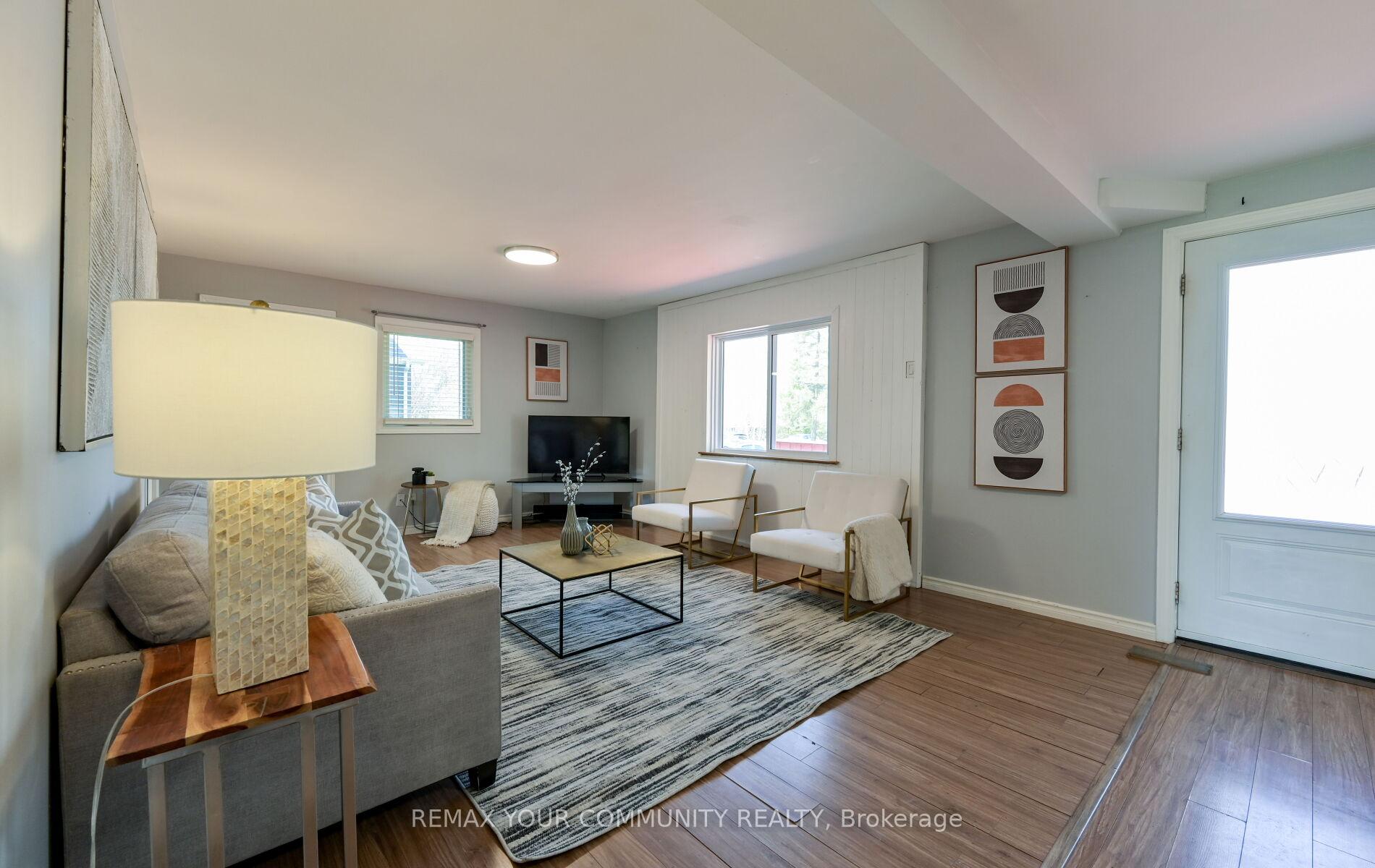 285 Kenwood Avenue, Georgina — photo 4 of 5