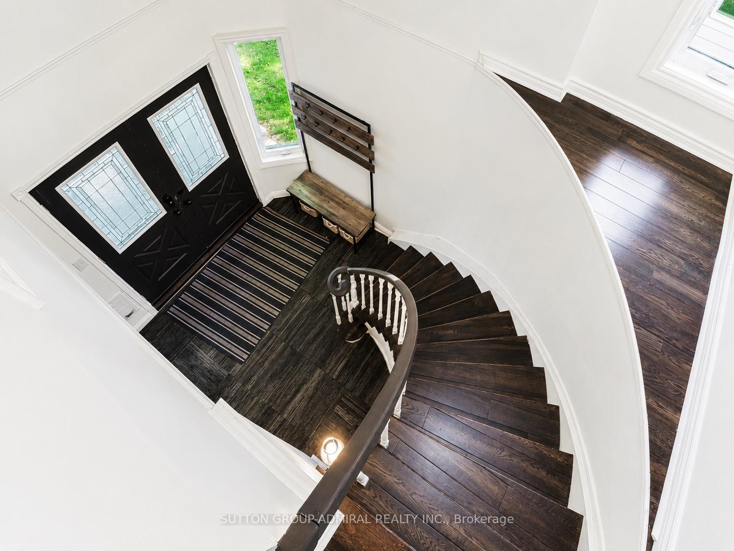 664 Lakelands Avenue, Innisfil — photo 4 of 5